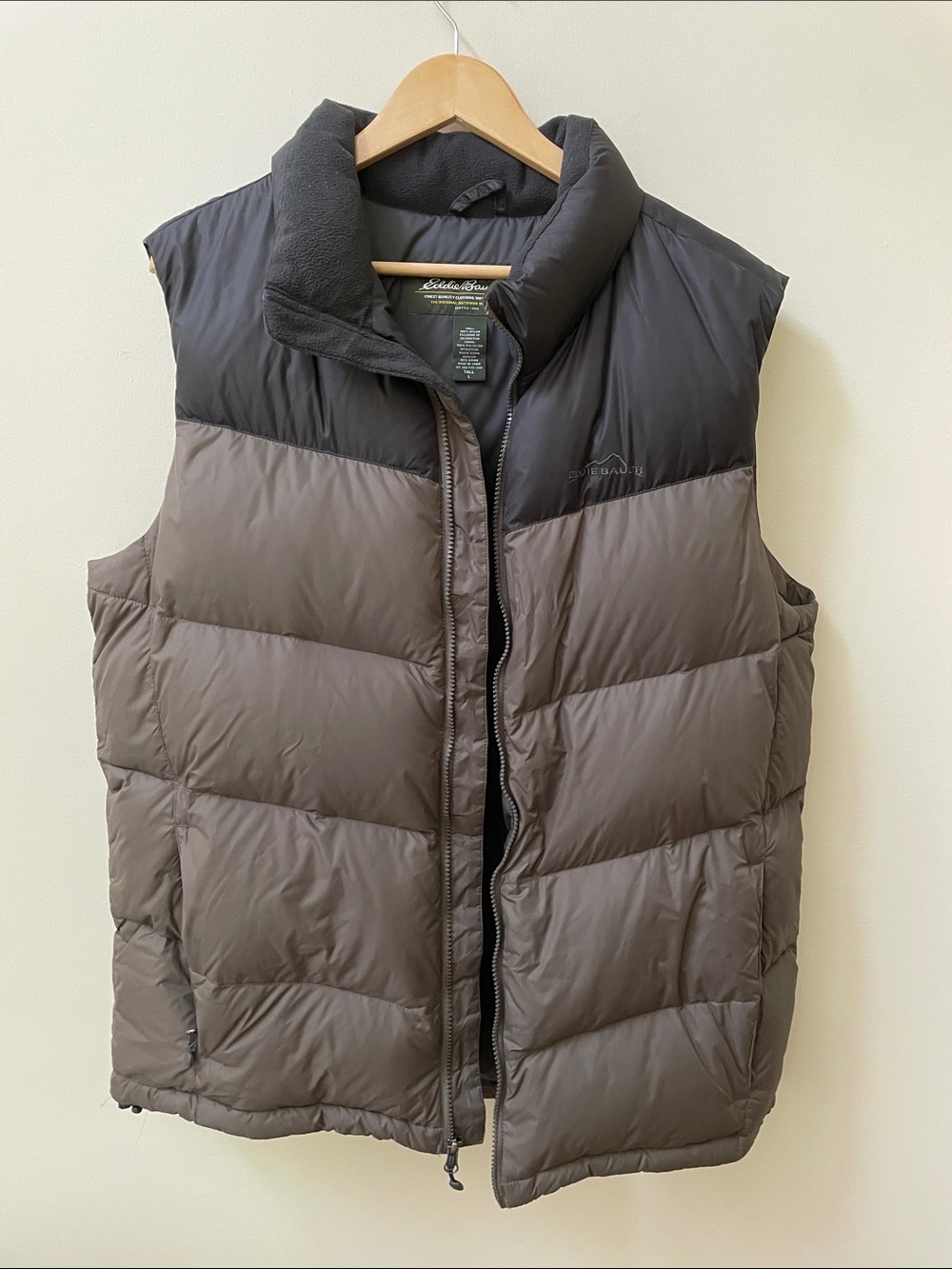 NWOT Eddie Bauer Men’s Down Insulated Puffer Vest